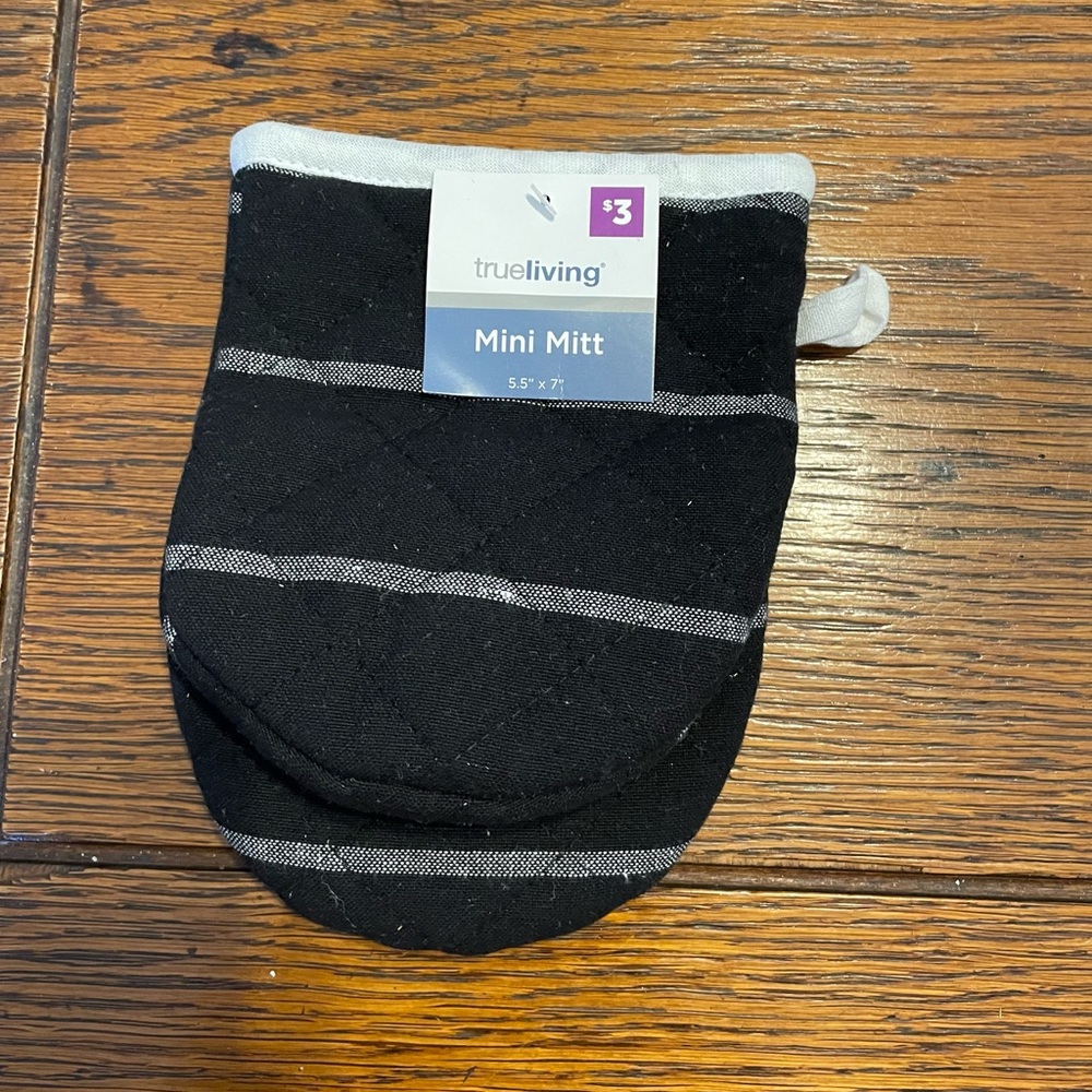 Trueliving Black and Gray Mini Mitt